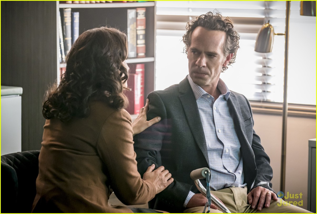 Candice Patton Previews Challenges Are Ahead for Barry & Iris on Tonight's 'The Flash'