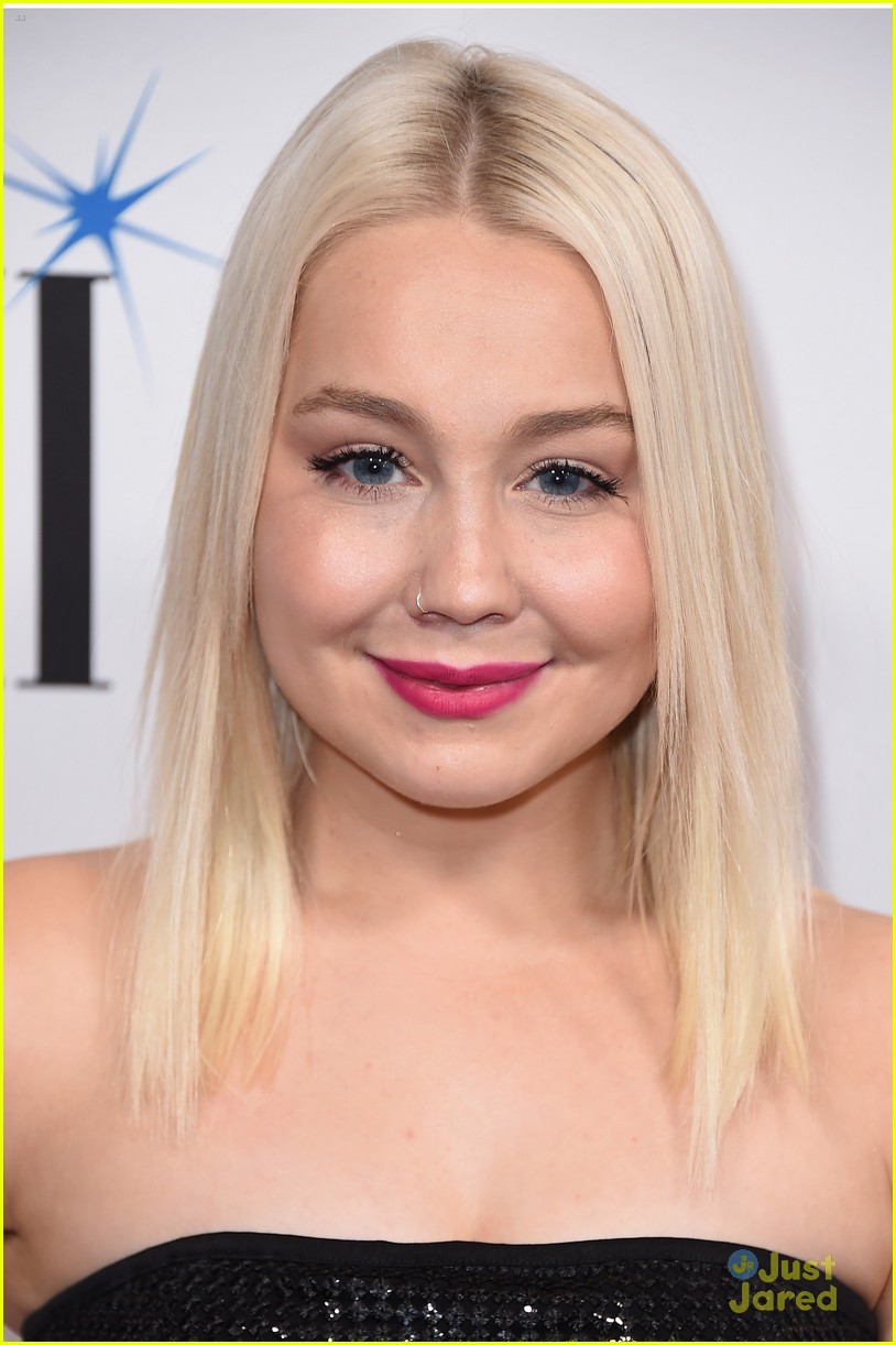 Country Star RaeLynn Might Be More Obsessed With Unicorns Than You Are