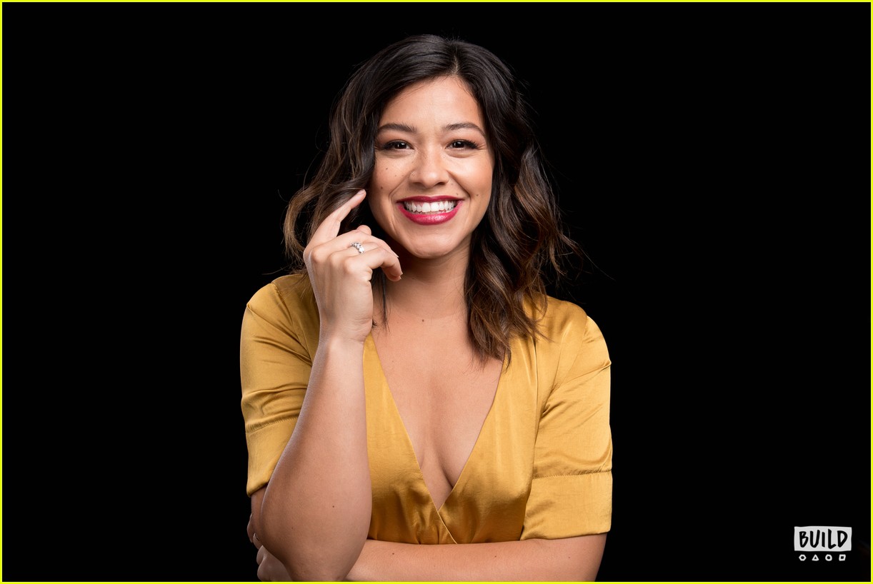Gina Rodriguez Calls Voice Acting an 'Interestingly Lonely Experience' (Video)