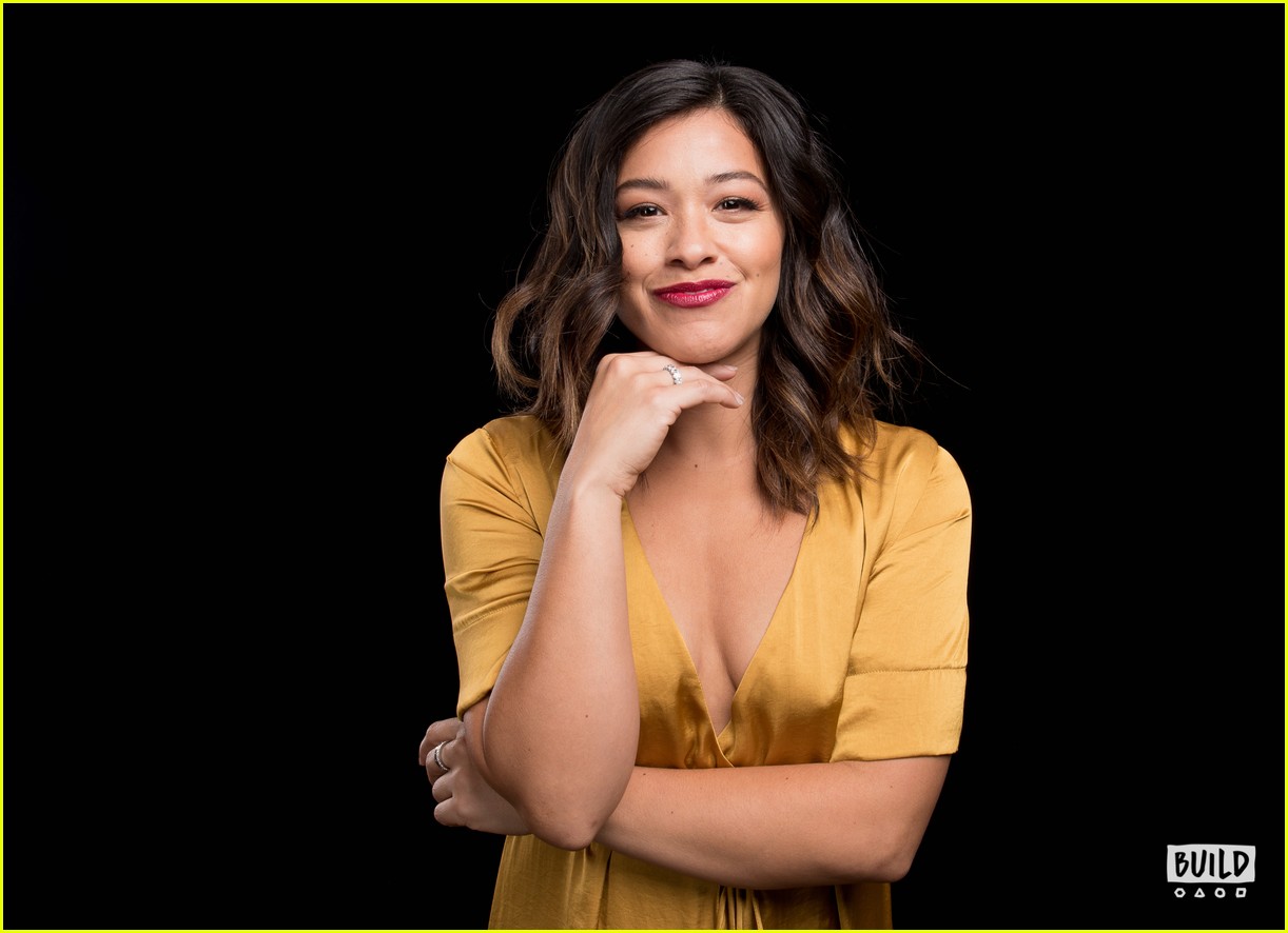 Gina Rodriguez Calls Voice Acting an 'Interestingly Lonely Experience' (Video)