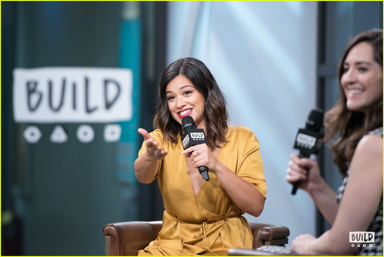 Gina Rodriguez Calls Voice Acting an 'Interestingly Lonely Experience' (Video)