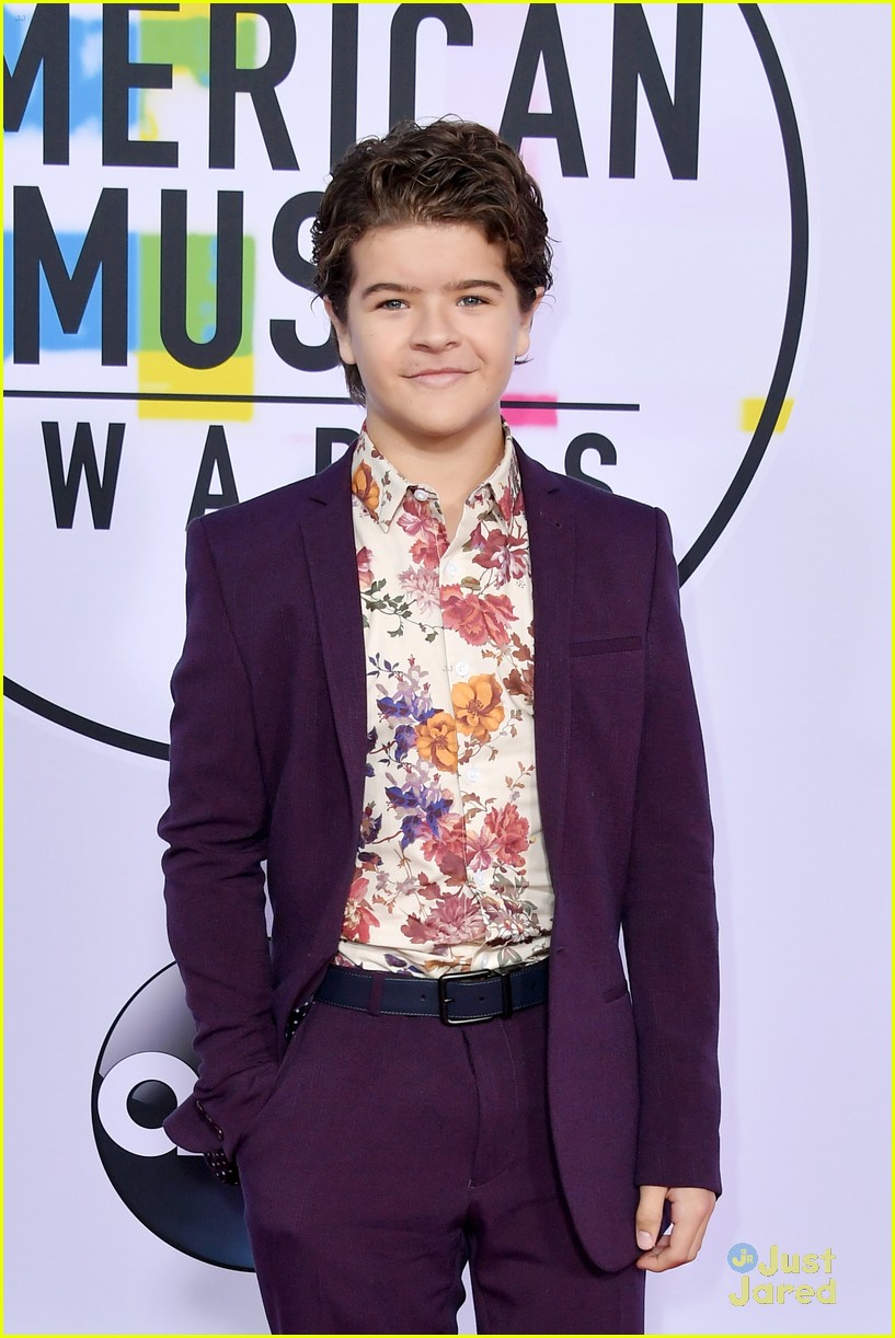 Sadie Sink, Caleb McLaughlin & Gaten Matarazzo Bring a Little 'Stranger Things' to AMAs 2017