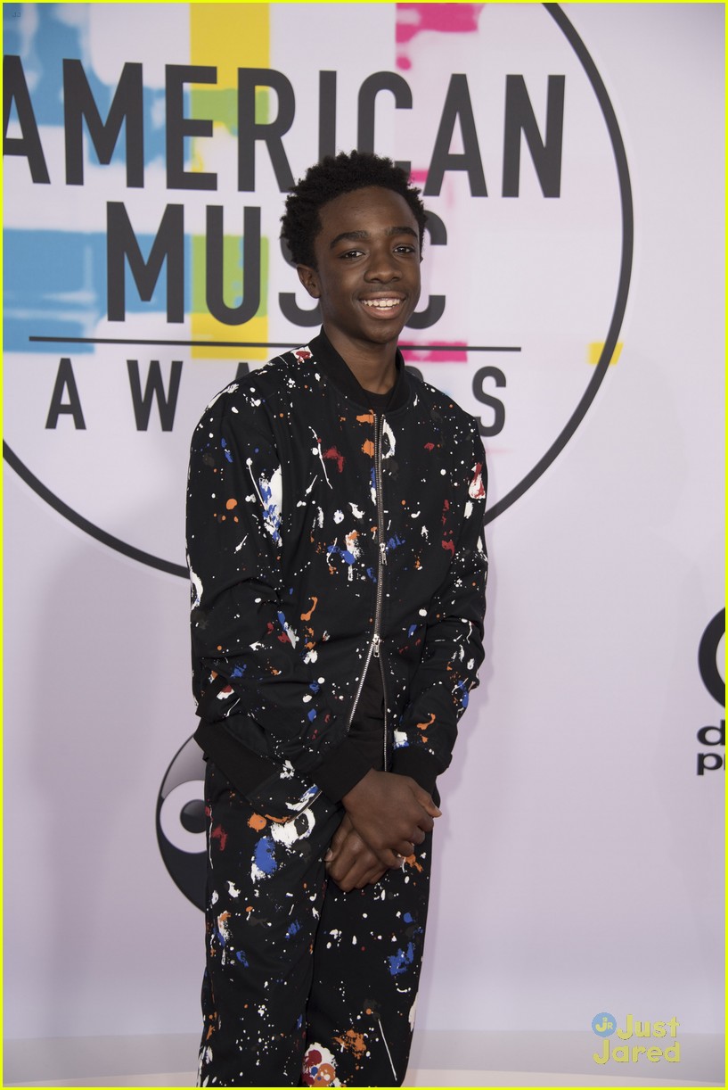 Sadie Sink, Caleb McLaughlin & Gaten Matarazzo Bring a Little 'Stranger Things' to AMAs 2017