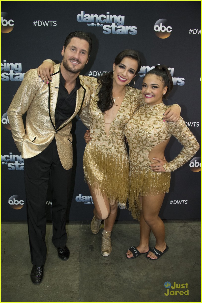 Victoria Arlen Sends Val Chmerkovskiy a Sweet Note After Scary Spasm on DWTS