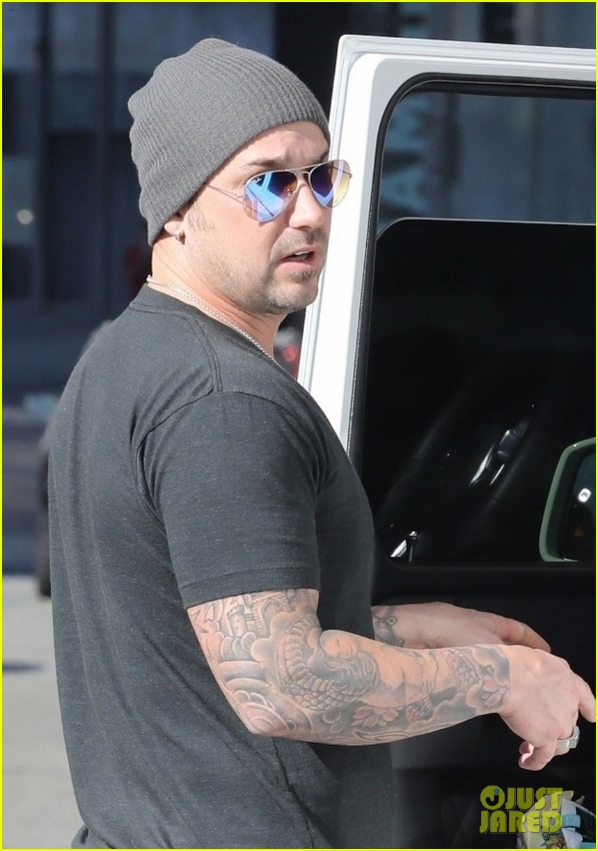 Justin Bieber Gets In Quality Father/Son Time With Dad Jeremy