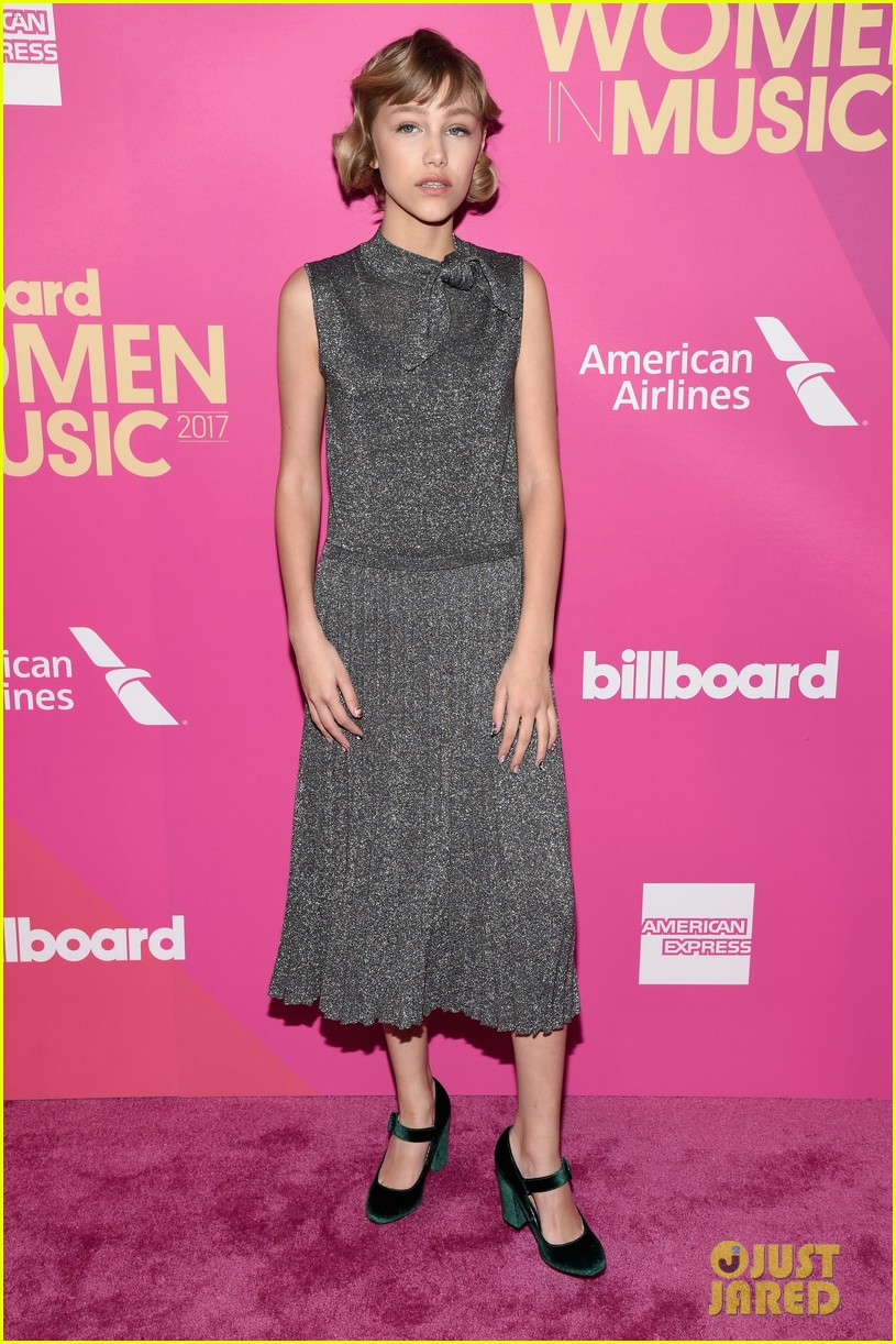 Grace VanderWaal Accepts Rising Star Award from Billboard! (Video)