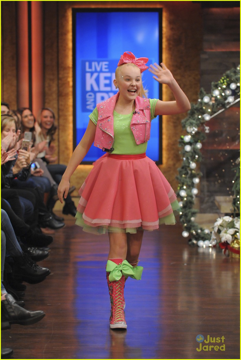 JoJo Siwa Wears Bright Pink To Two Appearances in NYC