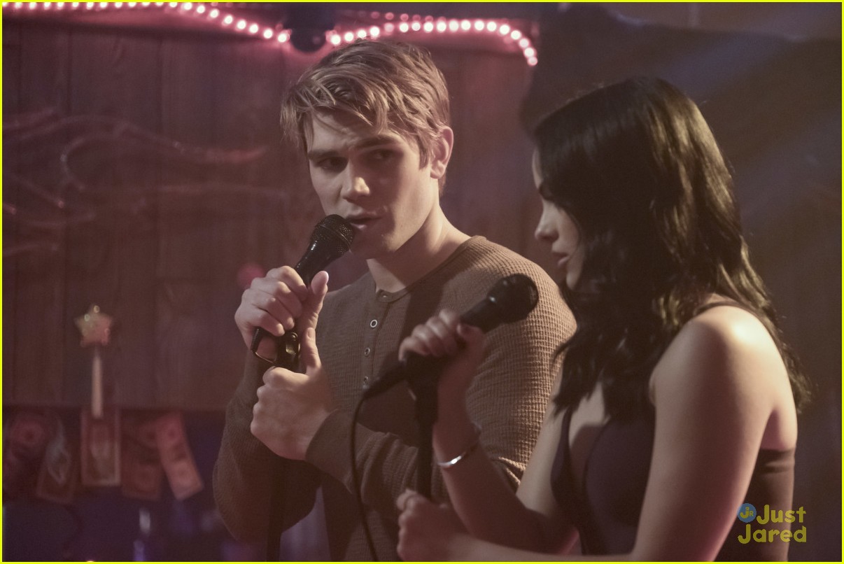 Veronica & Archie Takeover Betty & Jughead's Black Hood Investigation on 'Riverdale' Tonight