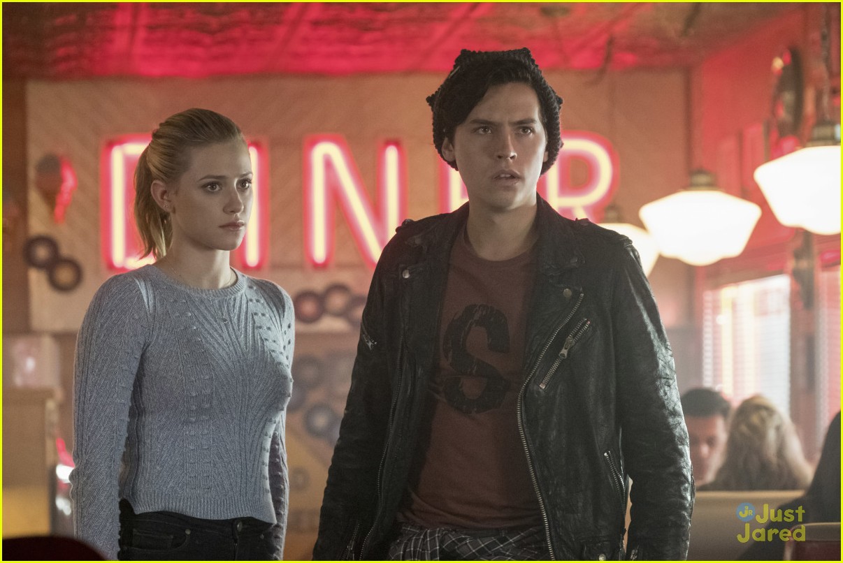 Veronica & Archie Takeover Betty & Jughead's Black Hood Investigation on 'Riverdale' Tonight