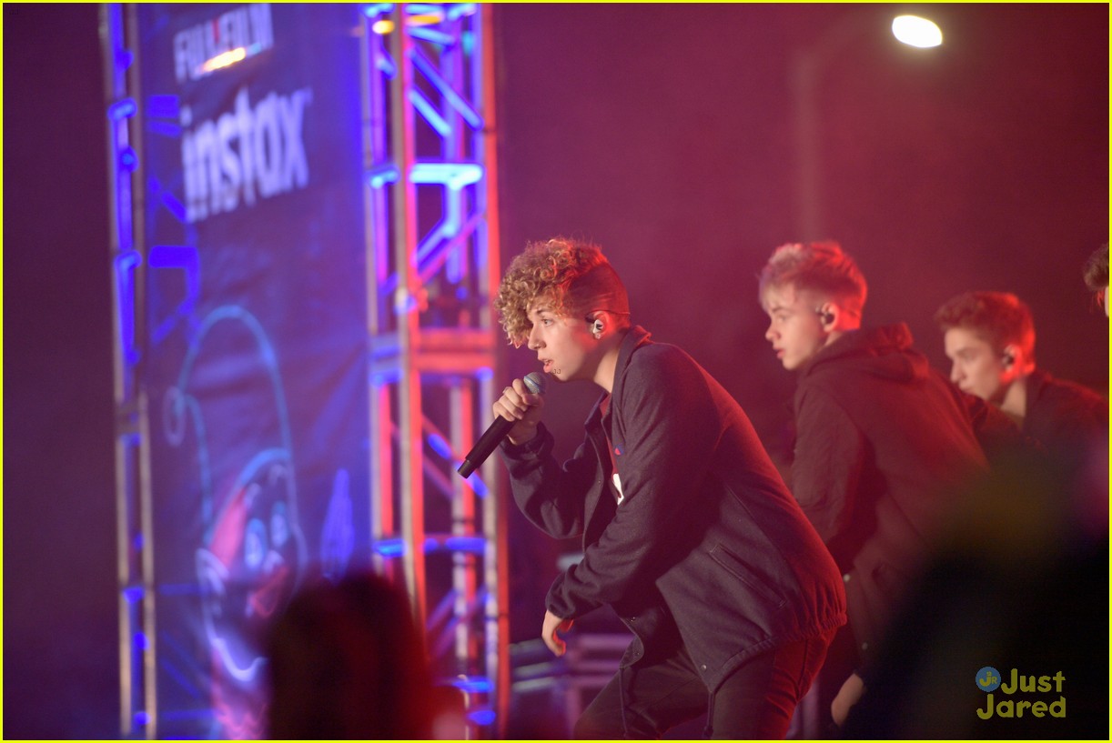 Why Don't We Have Time Of Their Lives at Jingle Ball LA