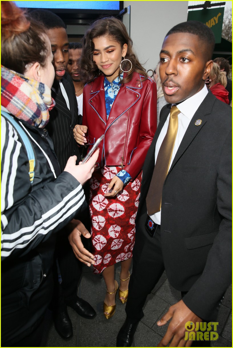Zac Efron & Zendaya Meet Some Lucky London Fans!