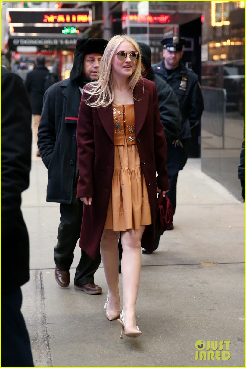 Dakota Fanning Talks About Her Upcoming Show 'The Alienist' on 'GMA' - Watch Now!