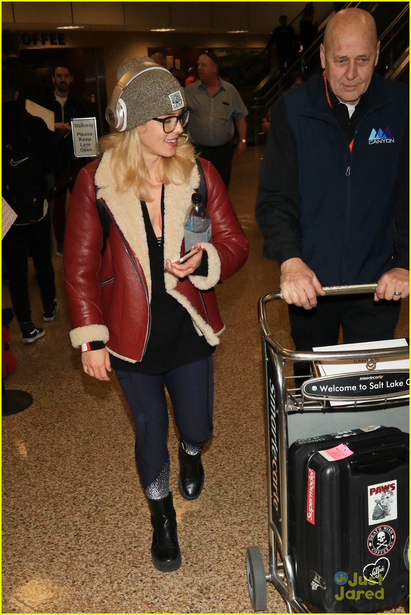 Emily Bett Rickards Arrives in Utah Ahead of 'Funny Story' Premiere at Slamdance