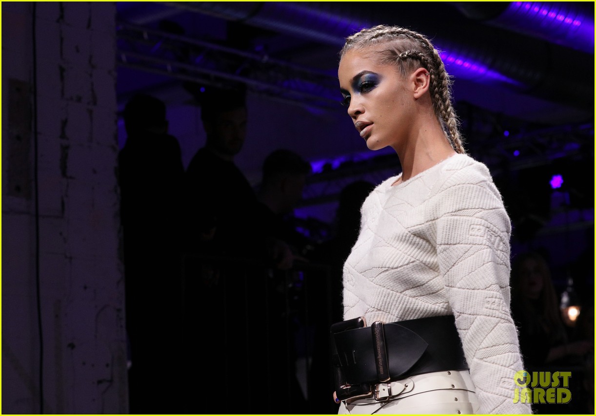 Madison Beer & Jasmine Sanders Slay at Maybelline Fashion Show