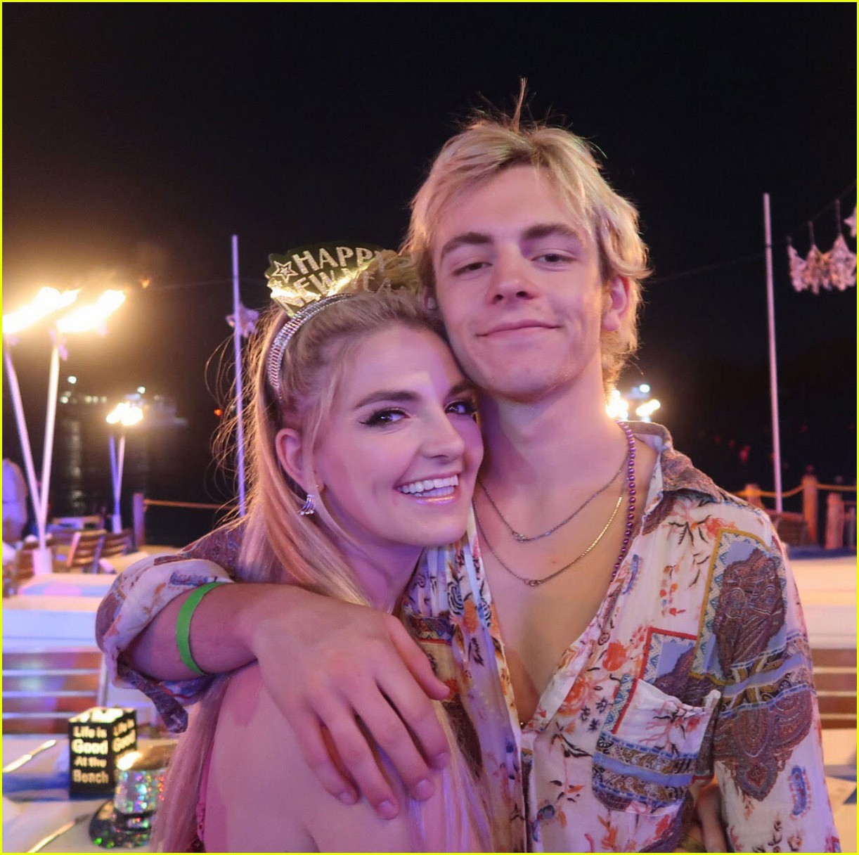 Rydel Lynch & Ellington Ratliff Have Real Life 'Tangled' Moment For New Year's!