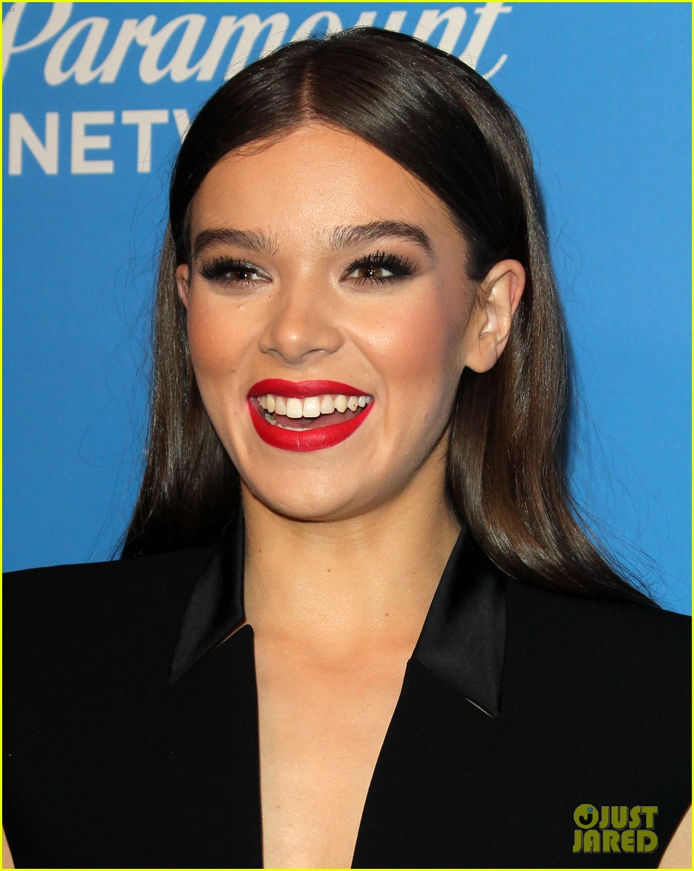 Hailee Steinfeld Rocks Bold Red Lipstick at Paramount Network Launch Party