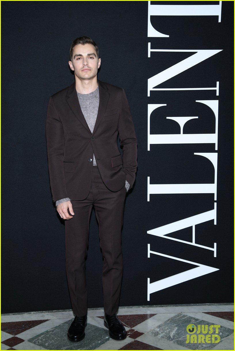 Joe Keery & Maika Monroe Make a Stylish Couple During Paris Fashion Week