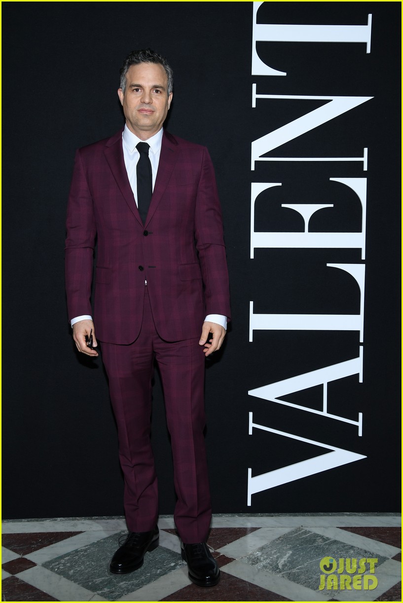 Joe Keery & Maika Monroe Make a Stylish Couple During Paris Fashion Week