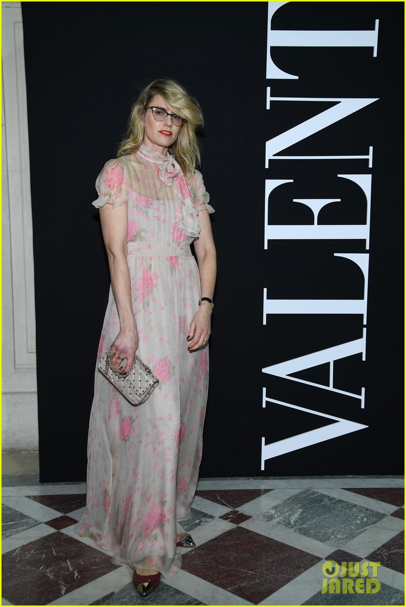 Joe Keery & Maika Monroe Make a Stylish Couple During Paris Fashion Week