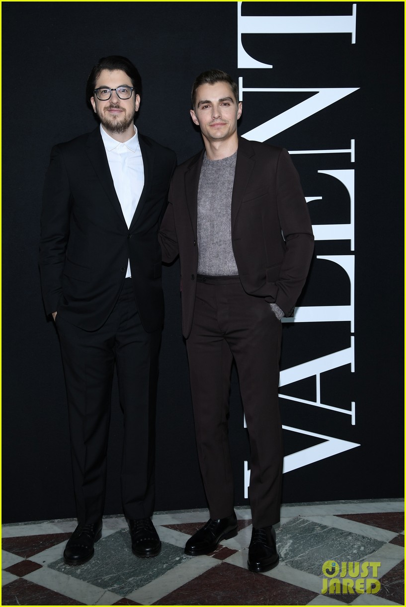 Joe Keery & Maika Monroe Make a Stylish Couple During Paris Fashion Week