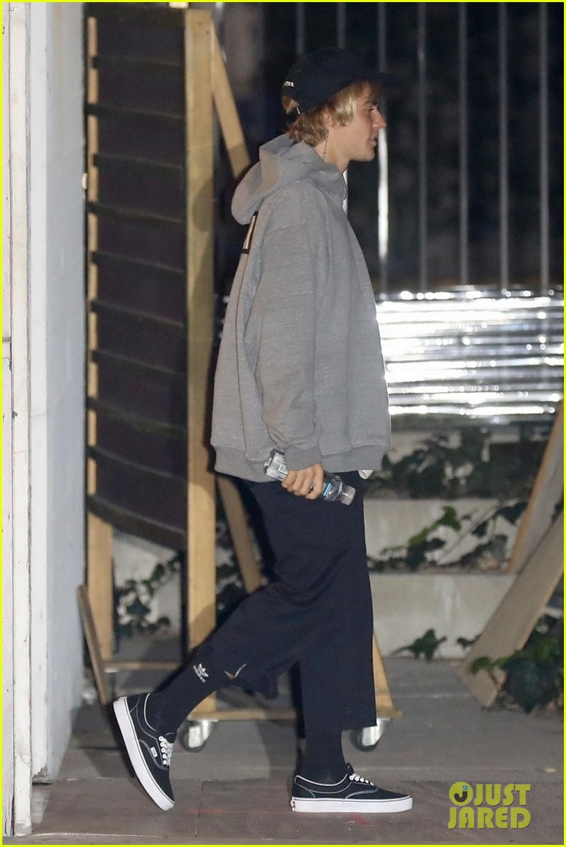 Justin Bieber & Selena Gomez Spent Their Evening at Church