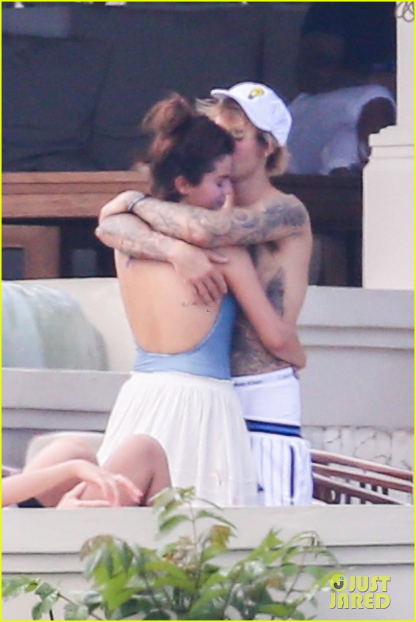 Selena Gomez Packs on PDA with Justin Bieber in New Photos from Jamaica!