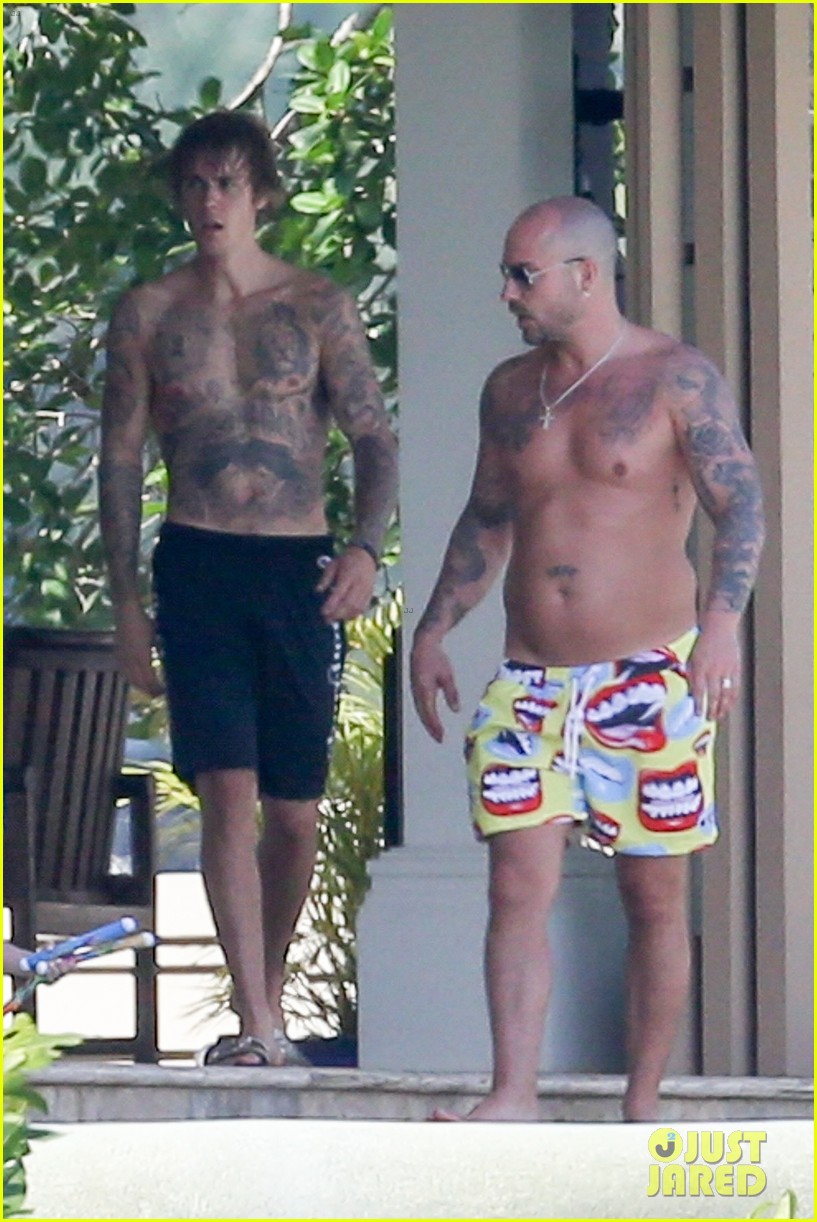 Selena Gomez Packs on PDA with Justin Bieber in New Photos from Jamaica!