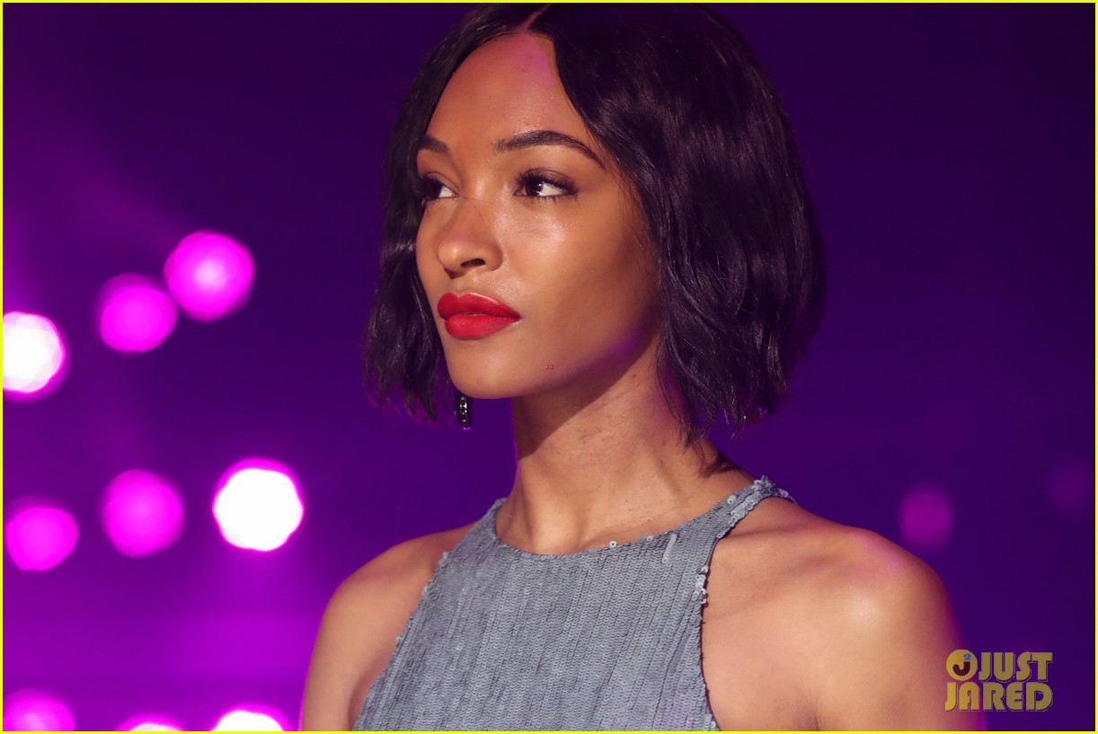 Gigi & Bella Hadid Make a Powerful Statement at Prabal Gurung's NYFW Show