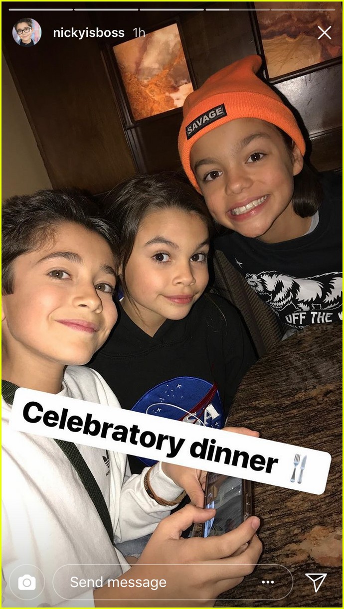 'Stuck In The Middle' Stars Malachi Barton, Nicolas Bechtel & Ariana Greenblatt Break World Records!