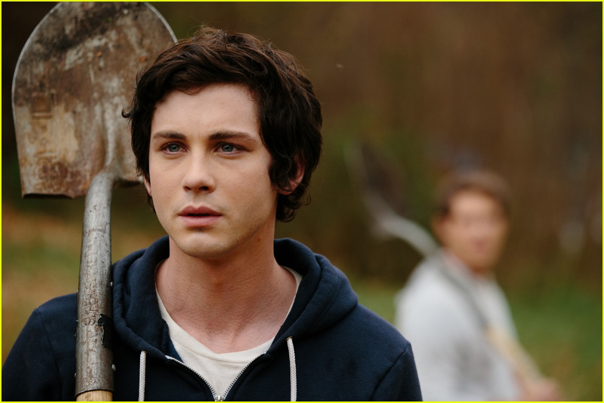 Elle Fanning & Logan Lerman Get Mysterious in 'The Vanishing of Sidney Hall' - Watch an Exclusive Clip!