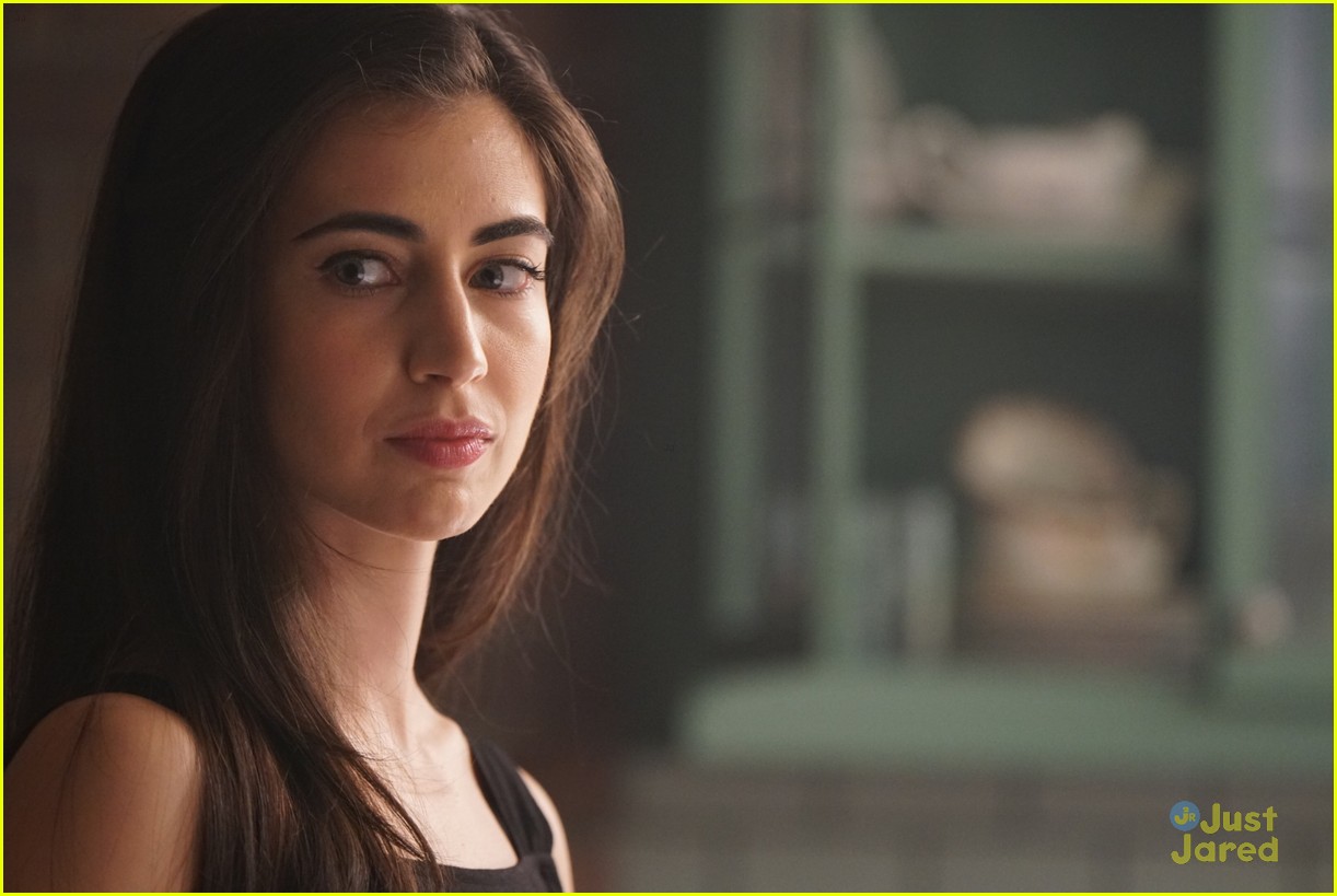 Dilan Gwyn, Burkely Duffield, Jonathan Whitesell & 'Beyond' Cast Try (& Fail) A Frustrating Maze Game (Exclusive)