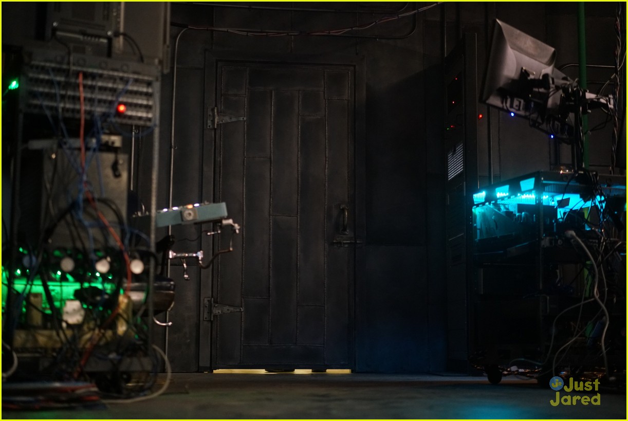 Dilan Gwyn, Burkely Duffield, Jonathan Whitesell & 'Beyond' Cast Try (& Fail) A Frustrating Maze Game (Exclusive)