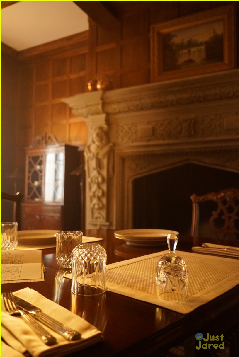 Dilan Gwyn, Burkely Duffield, Jonathan Whitesell & 'Beyond' Cast Try (& Fail) A Frustrating Maze Game (Exclusive)