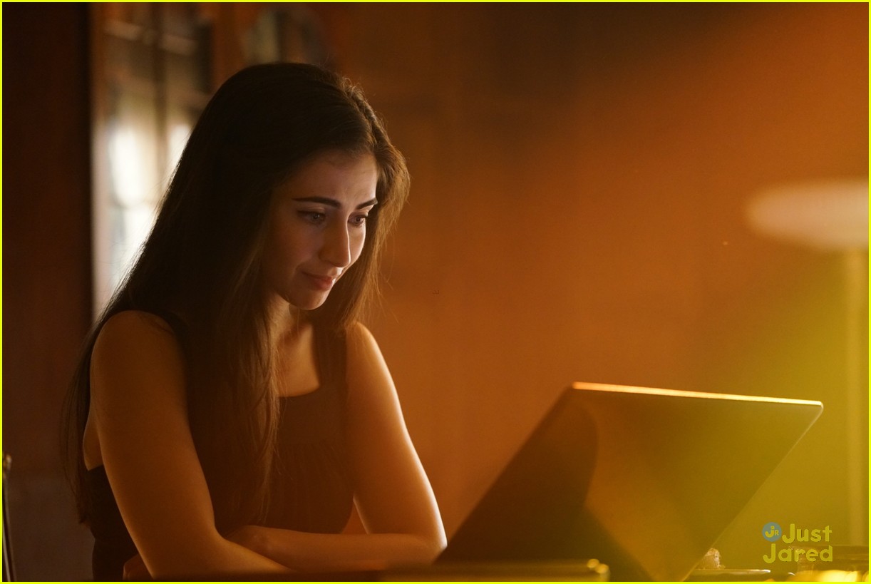 Dilan Gwyn, Burkely Duffield, Jonathan Whitesell & 'Beyond' Cast Try (& Fail) A Frustrating Maze Game (Exclusive)