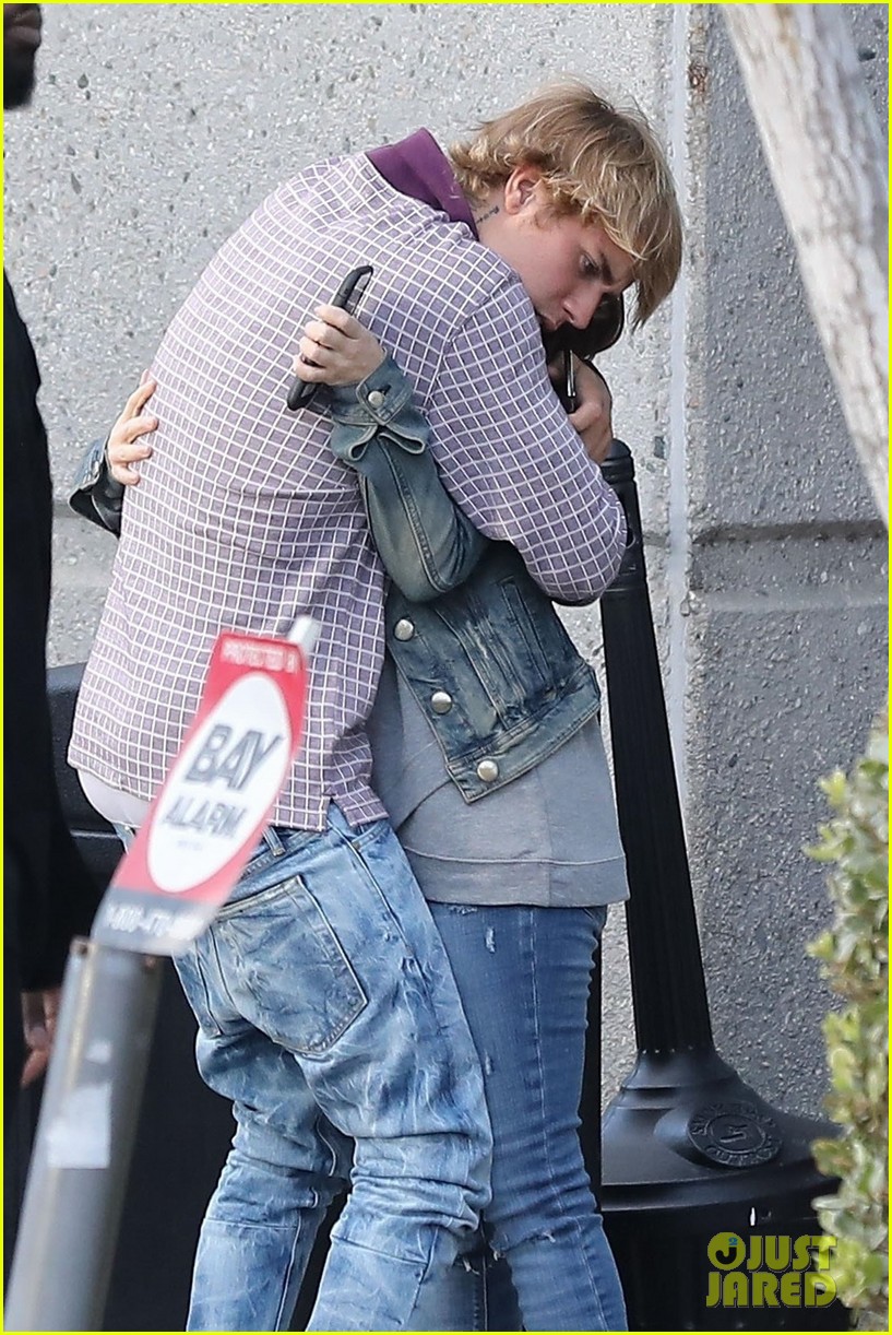 Justin Bieber Meets Up with Mom Pattie on 24th Birthday!