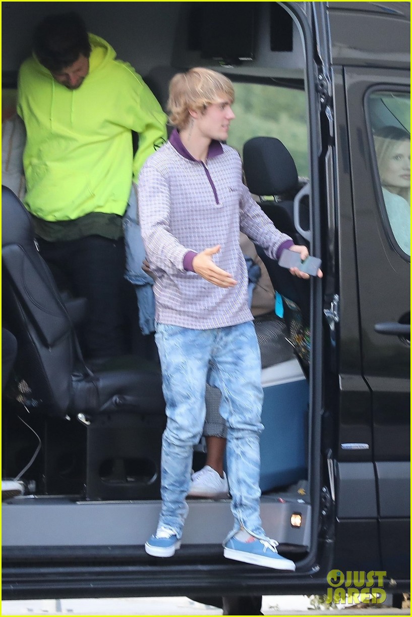 Justin Bieber Meets Up with Mom Pattie on 24th Birthday!