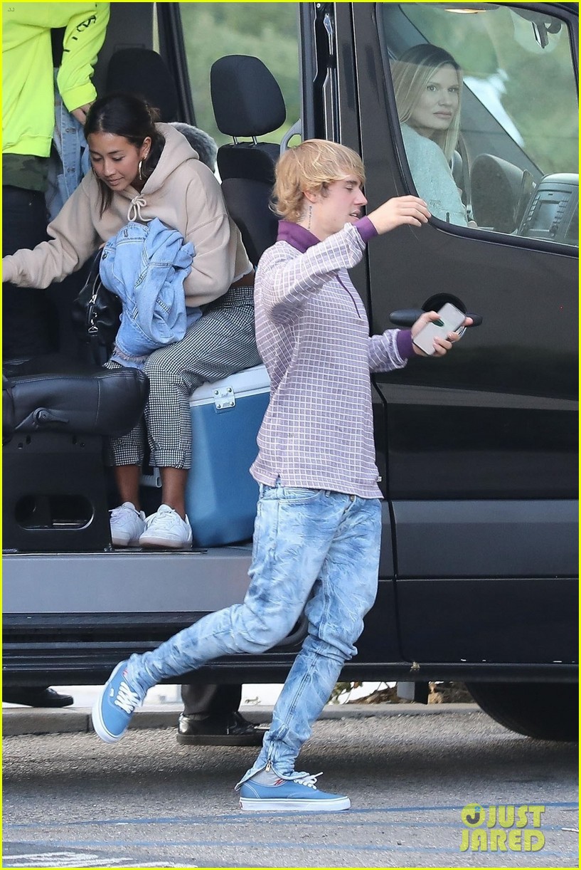 Justin Bieber Meets Up with Mom Pattie on 24th Birthday!
