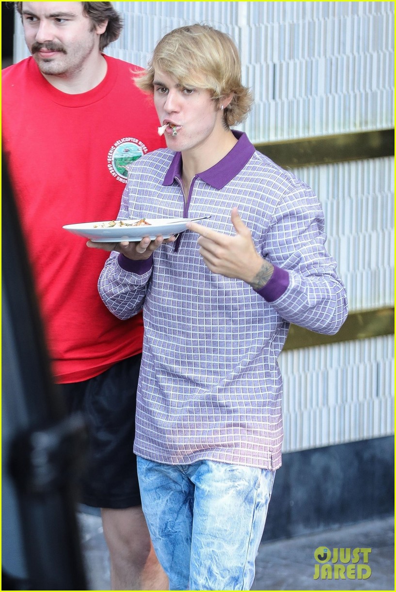 Justin Bieber Meets Up with Mom Pattie on 24th Birthday!