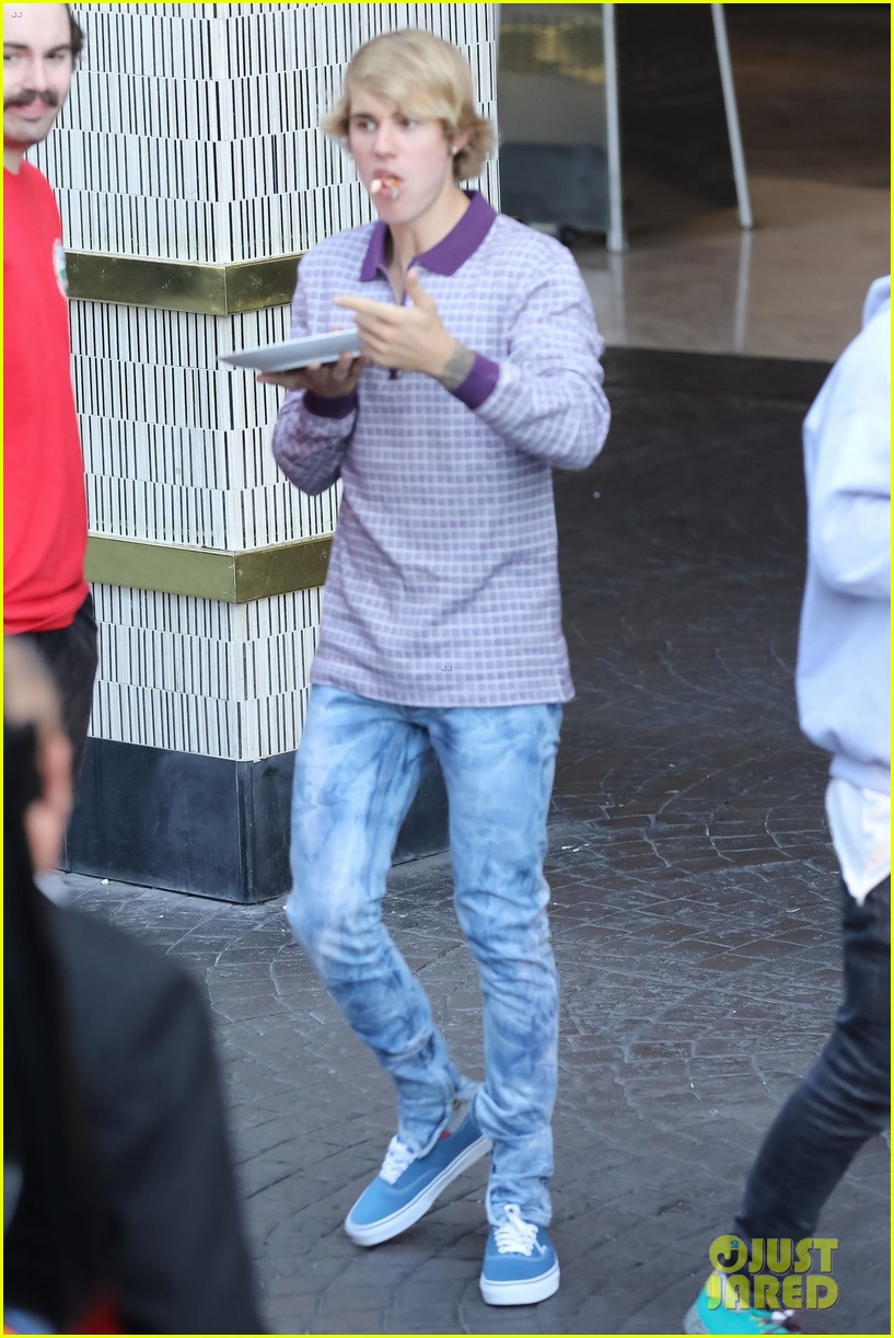 Justin Bieber Meets Up with Mom Pattie on 24th Birthday!