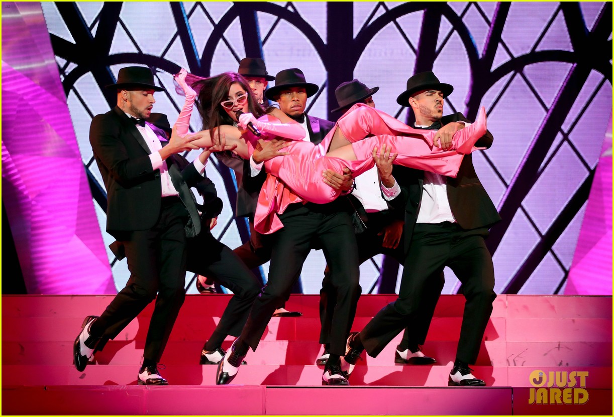 Camila Cabello Dons Pink Dress for 'Havana' Performance at iHeartRadio Music Awards (Video)