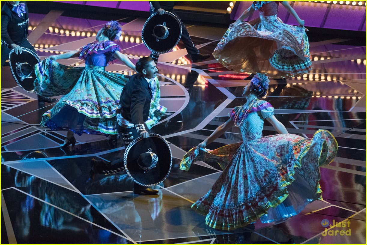 'Coco's Best Original Song Win at Oscars Makes Songwriter Robert Lopez a Double EGOT Winner