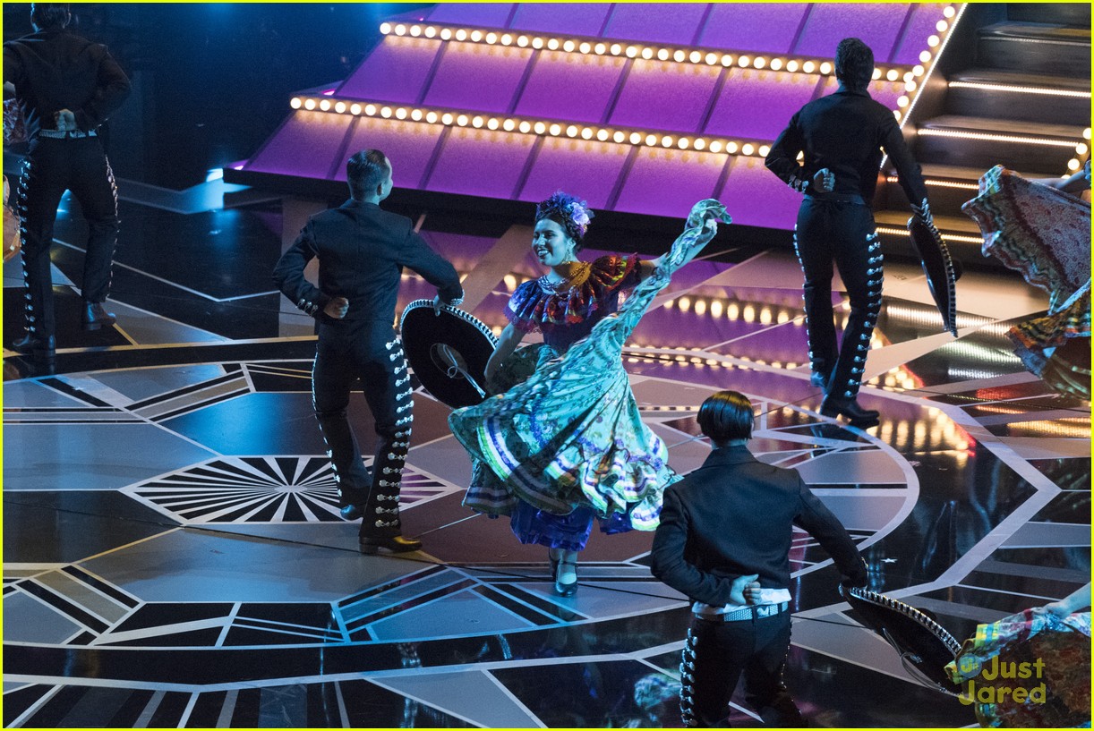 'Coco's Best Original Song Win at Oscars Makes Songwriter Robert Lopez a Double EGOT Winner