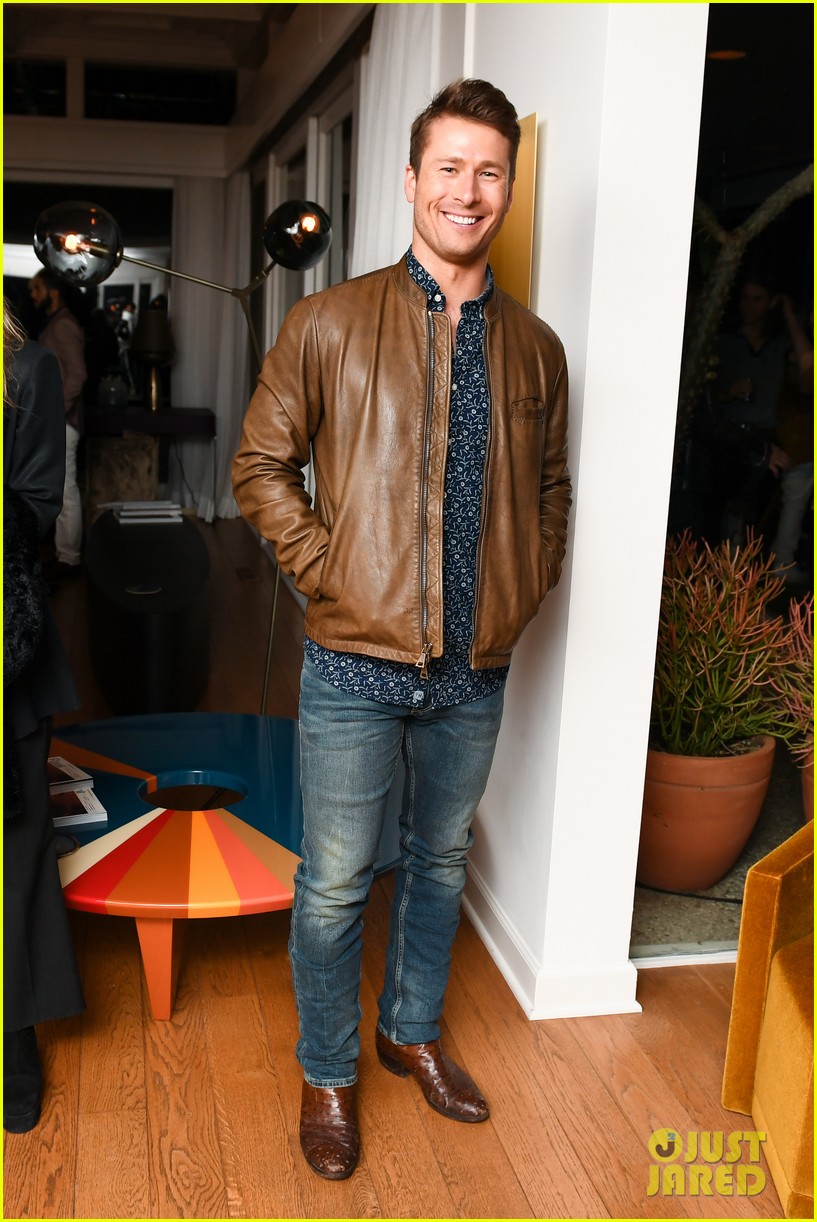 Charlie Heaton Is the Man of the Hour at Fendi Event!