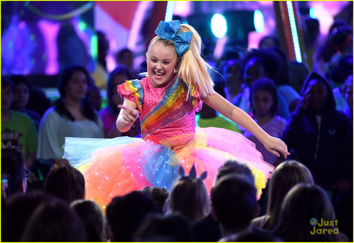 JoJo Siwa Got Majorly Slimed at the KCAs 2018 Tonight!