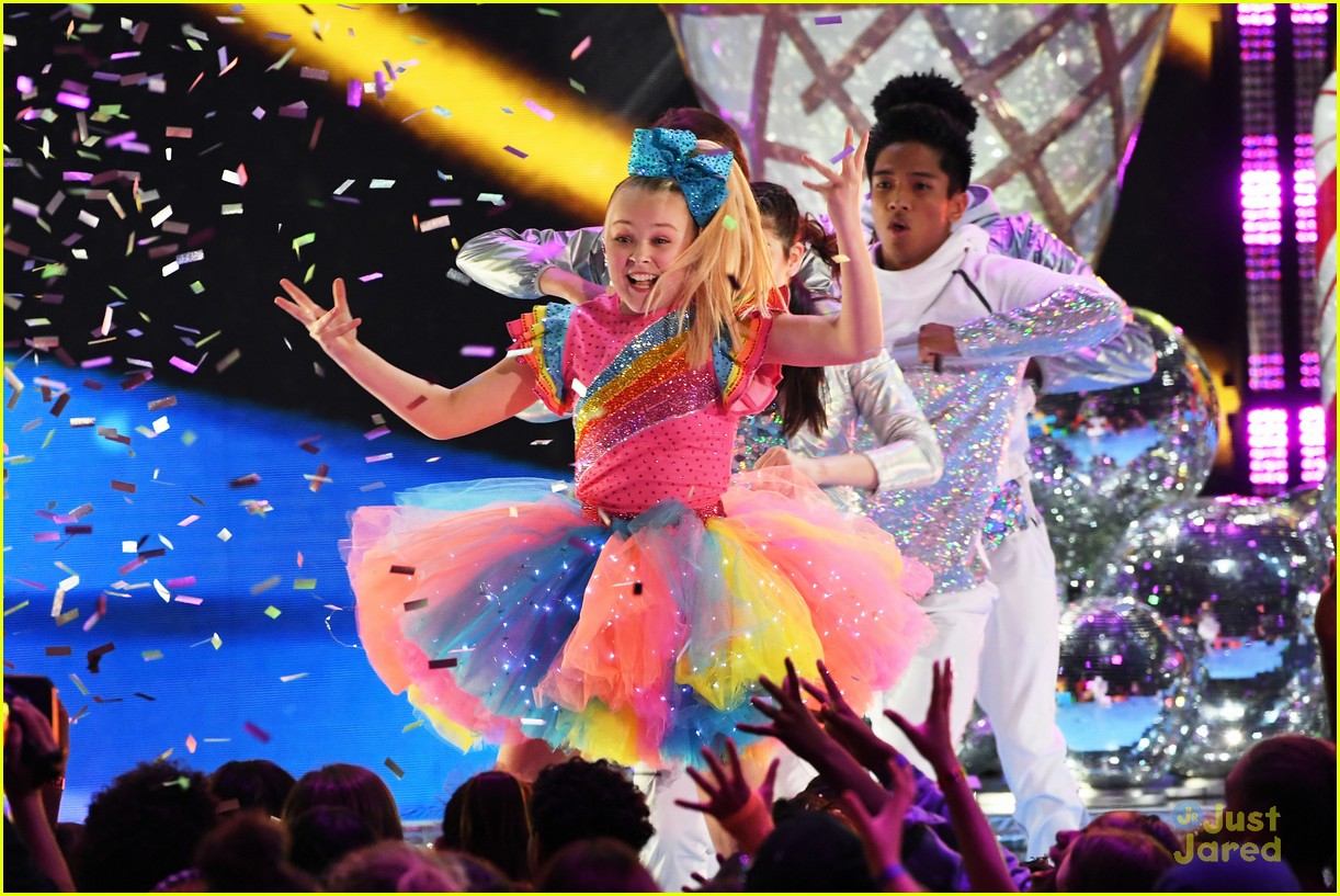 JoJo Siwa Got Majorly Slimed at the KCAs 2018 Tonight!