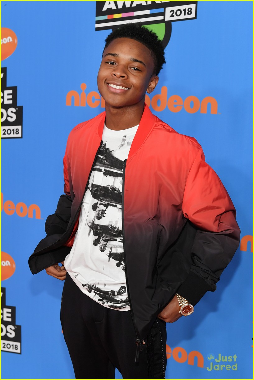 Daniella Perkins, Lilimar & More 'Knight Squad' Stars Hit KCAs 2018