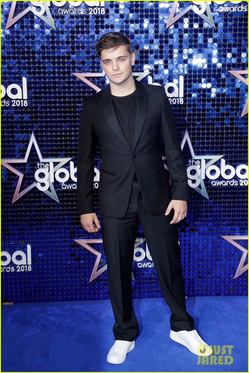 Sam Smith & Liam Payne Strike a Pose at Global Awards 2018!