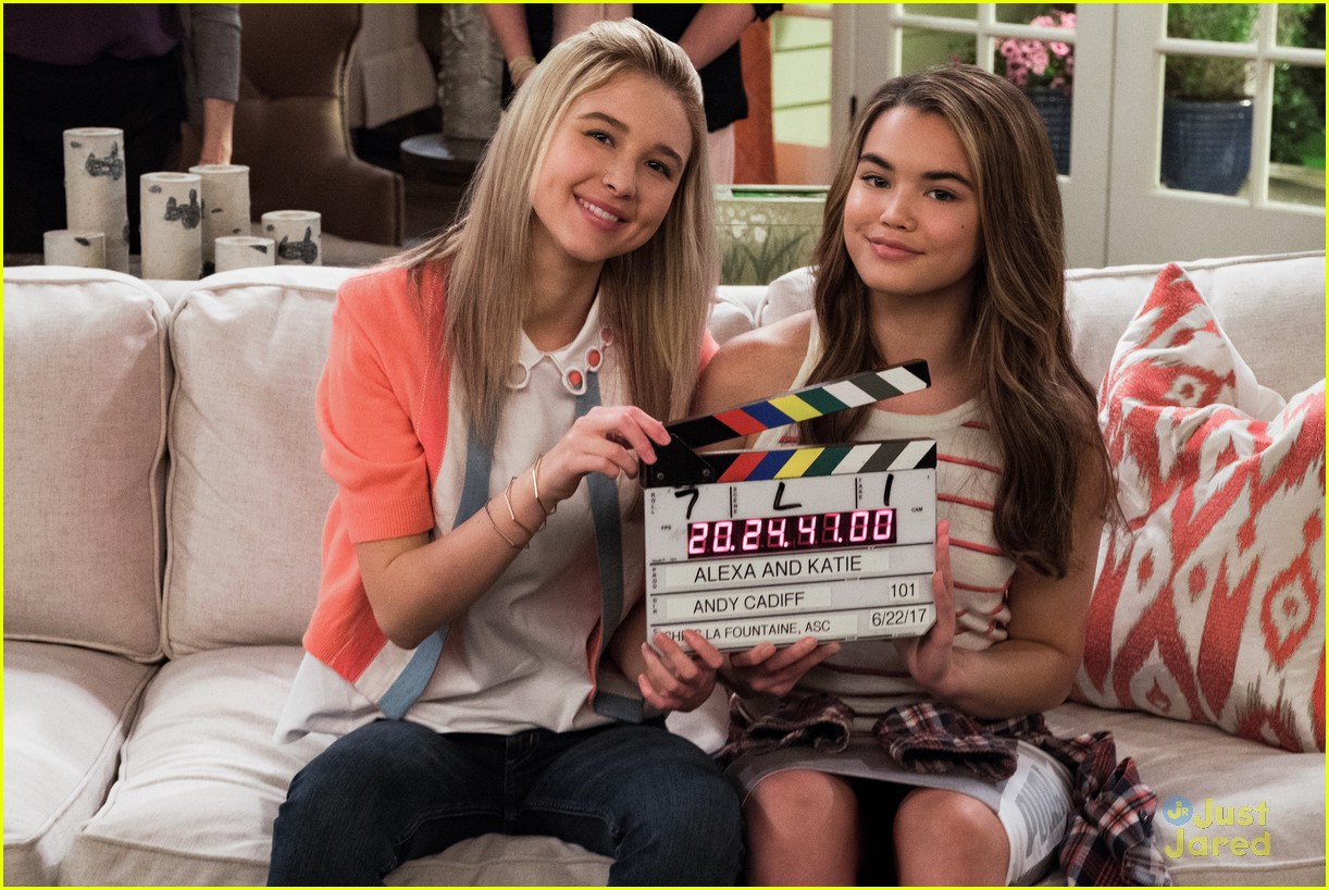 Paris Berelc Reveals How She Prepared To Play Someone with Cancer on 'Alexa & Katie' (Exclusive)