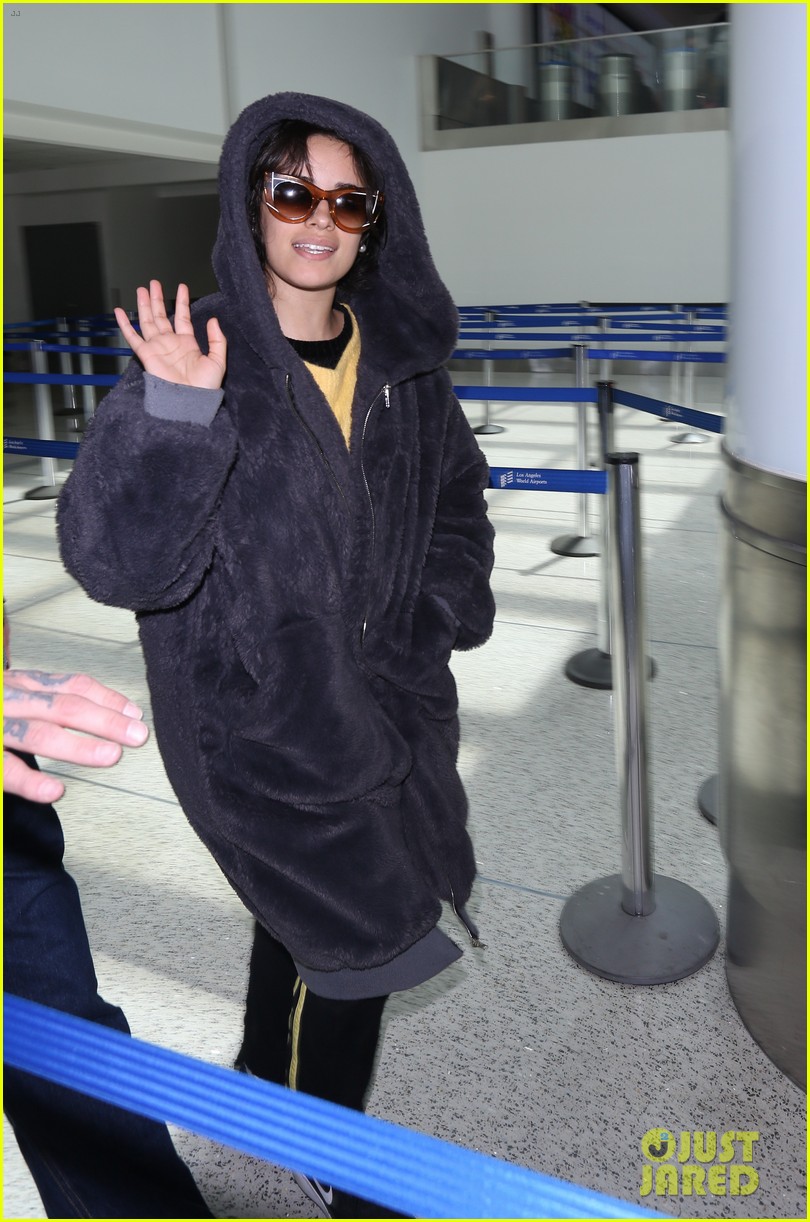 Camila Cabello & Her Mom Strike Poses for Photographers at the Airport!