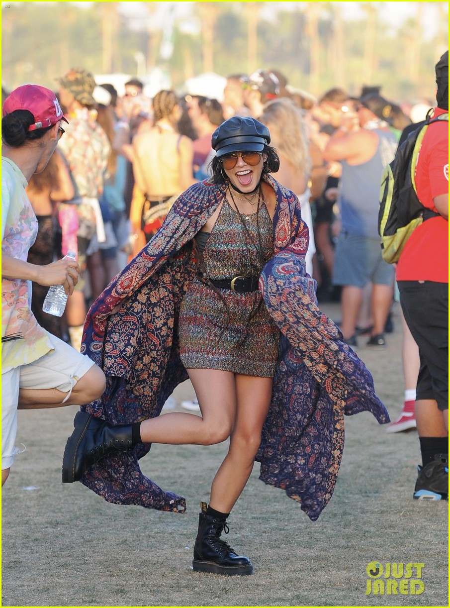 Vanessa Hudgens Shows Off Her Dance Moves at Coachella 2018!